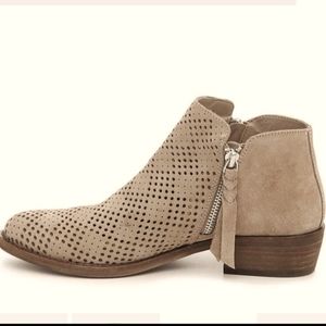 Dolce vita Sofie tan brown suede heeled ankle booties size 8